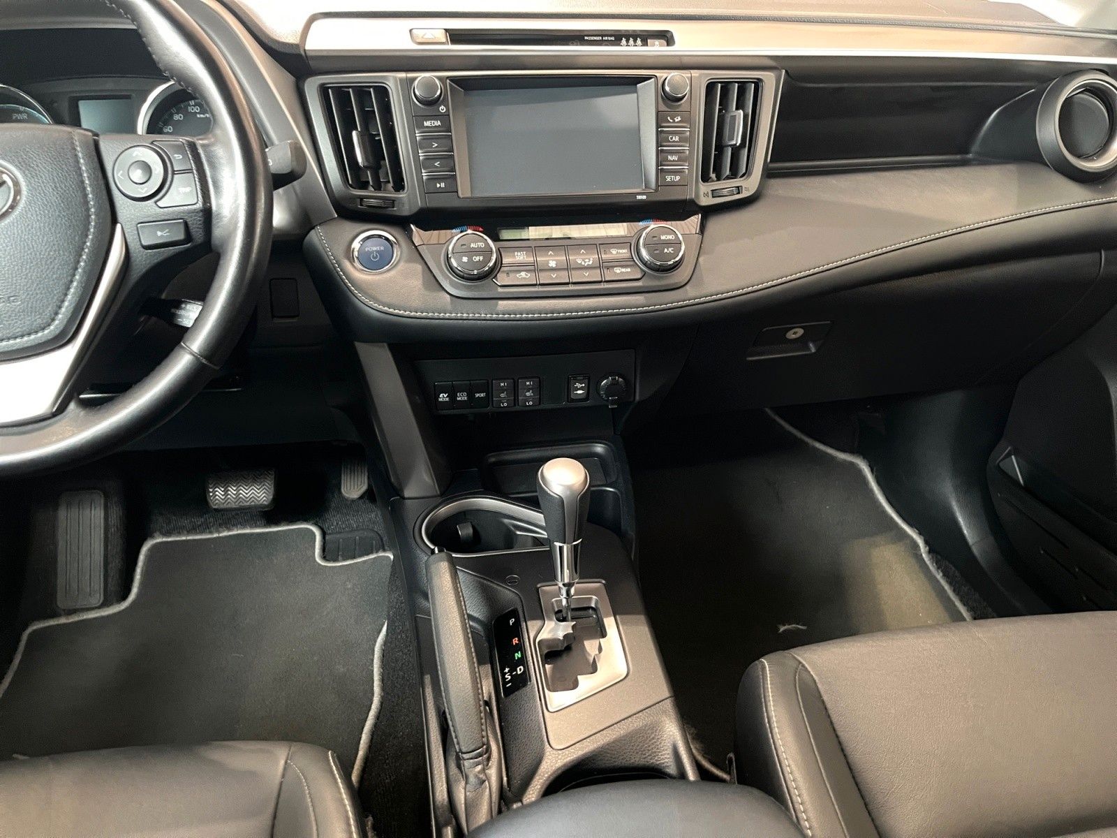 Fahrzeugabbildung Toyota RAV4 Hybrid Executive