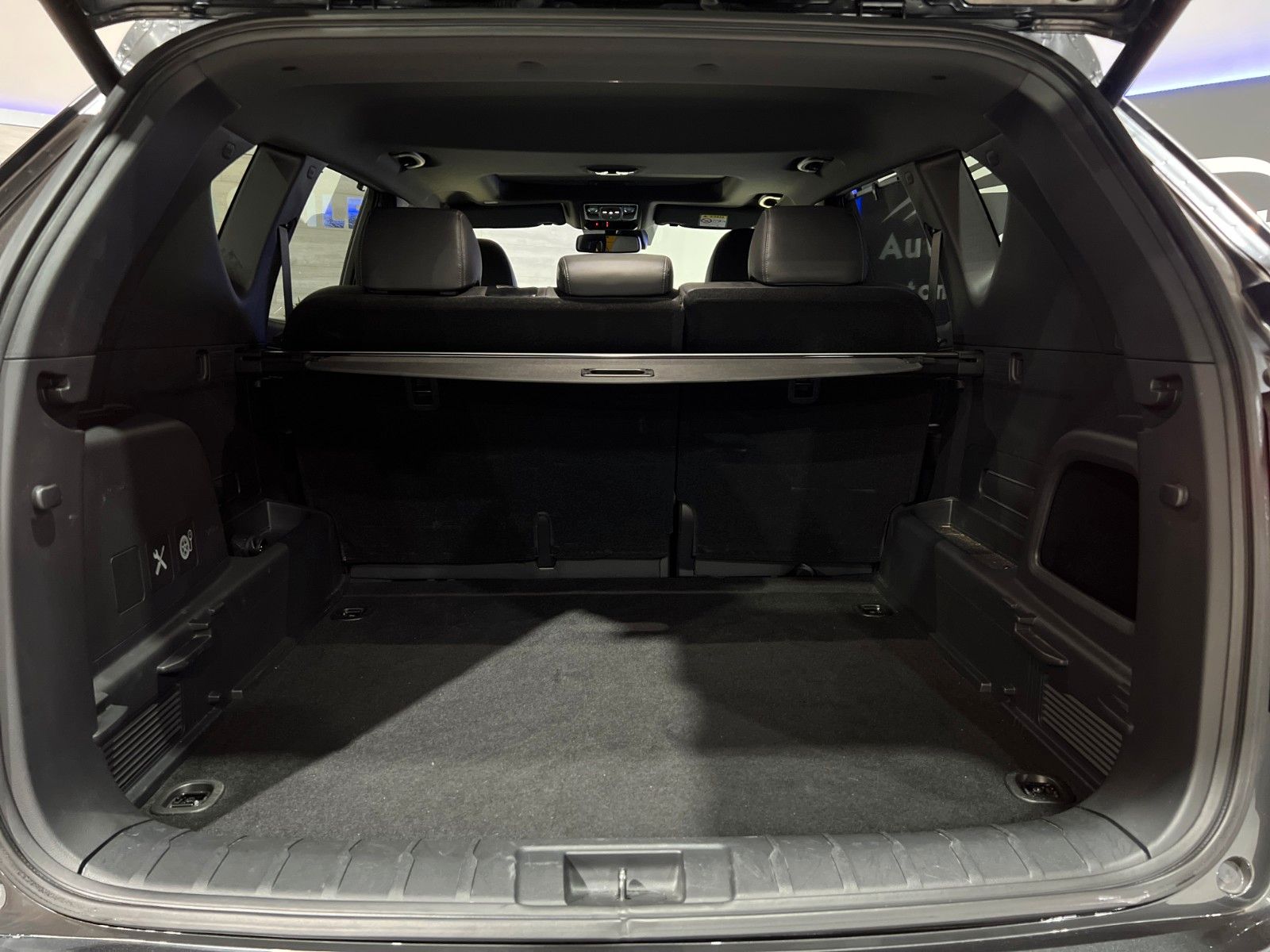 Fahrzeugabbildung Ssangyong REXTON Sapphire*AHK*360°*Sidesteps*Standheizung*