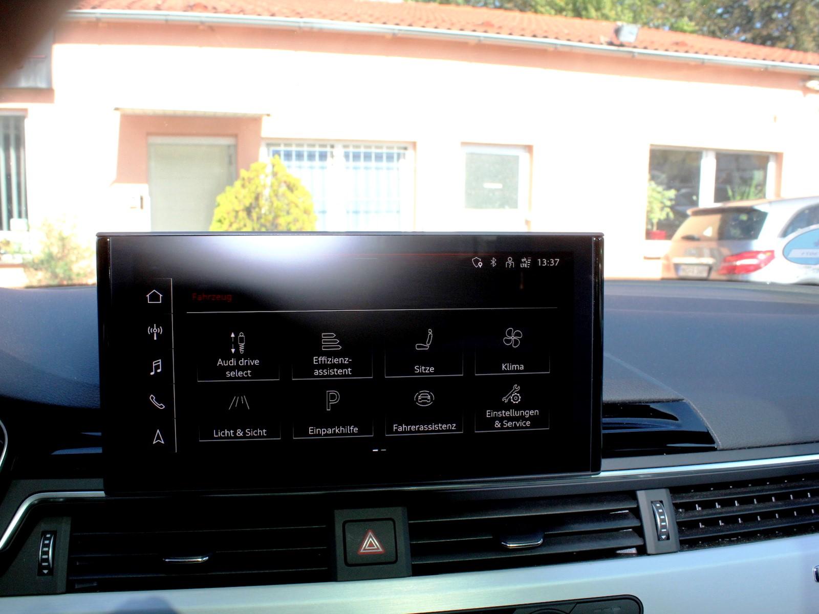 Audi A4 40 TFSI quattro S Line Panorama Kamera B&O WR