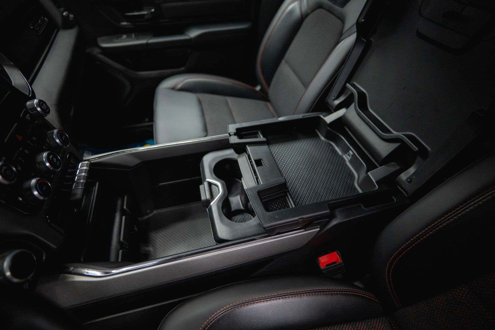 Fahrzeugabbildung Dodge RAM 5.7 V8 HEMI 4x4 Built to Serve AXLE LOCK FOX