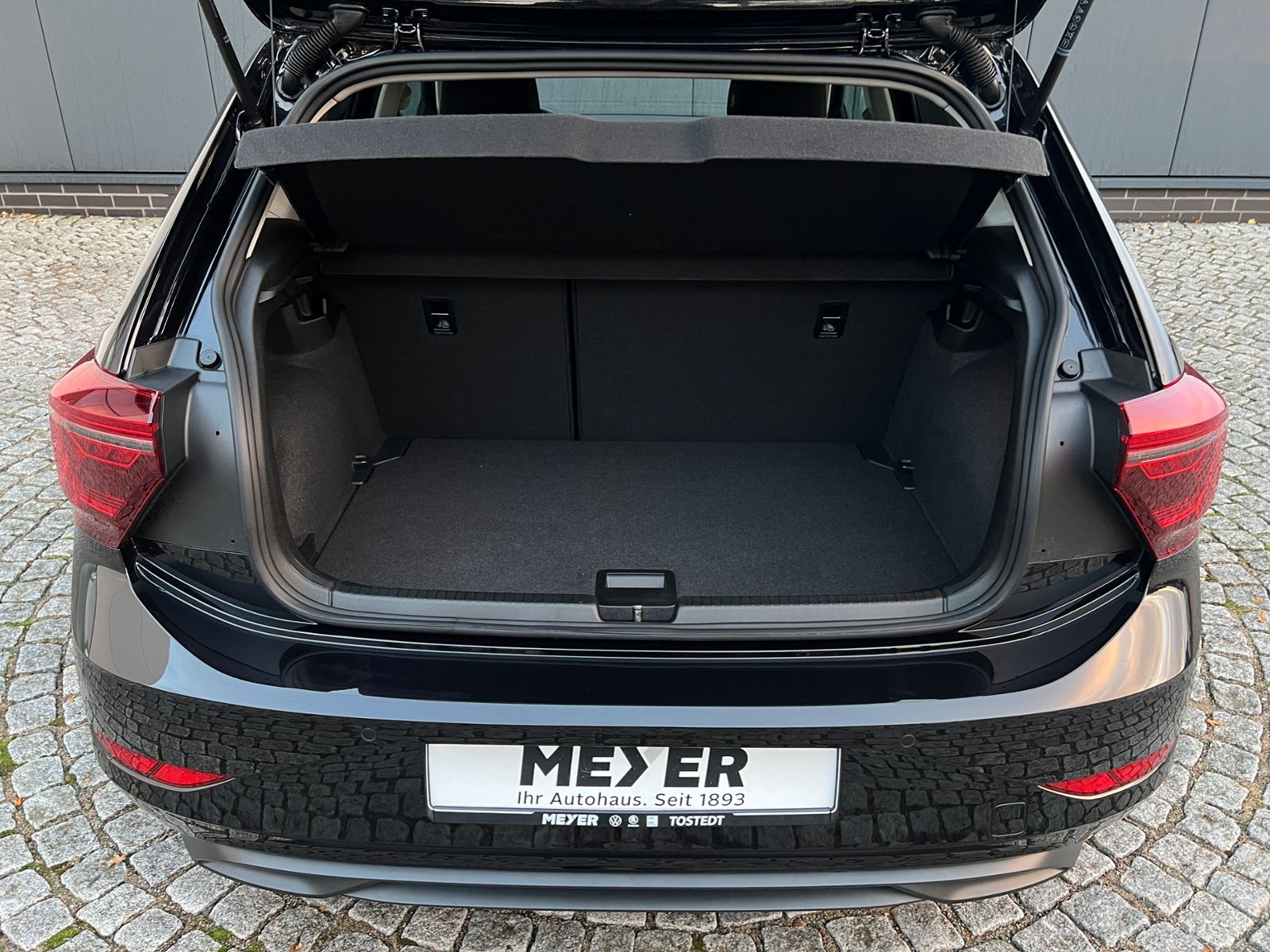 Fahrzeugabbildung Volkswagen Polo Style 1.0 TSI DSG *IQ.Drive-Paket, IQ.Light