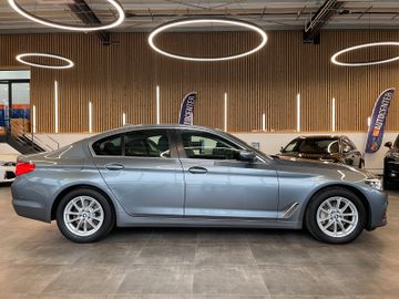 BMW 530 i xDrive *1.HAND*NAVI*TEMPO*SZHZ*AHK*PDC*