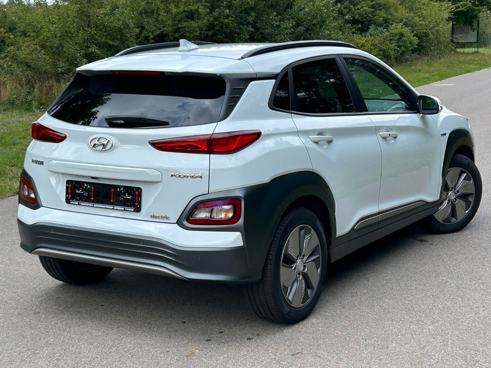 Fahrzeugabbildung Hyundai KONA EV Style 150 kW *RW449KM*SHZ*LED*RFKamera*
