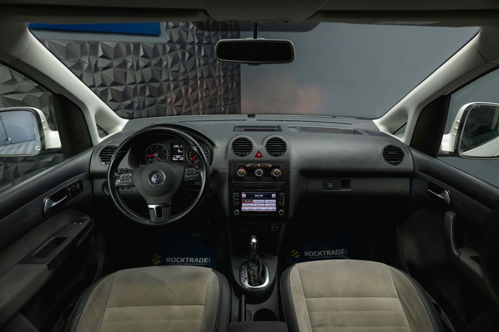Fahrzeugabbildung Volkswagen Caddy 1.6 TDI DSG Edition 30 Sport | Alcantara
