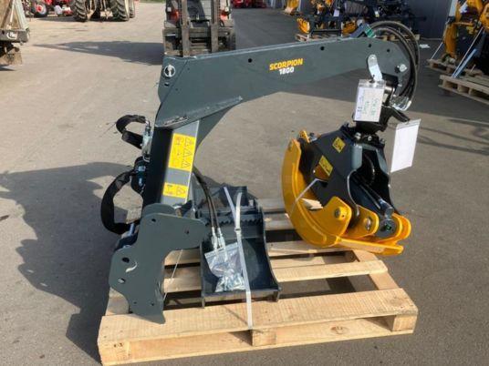 Andere Eigenanfertigung UNIFOREST SCORPION 1800 RÜCKEZ