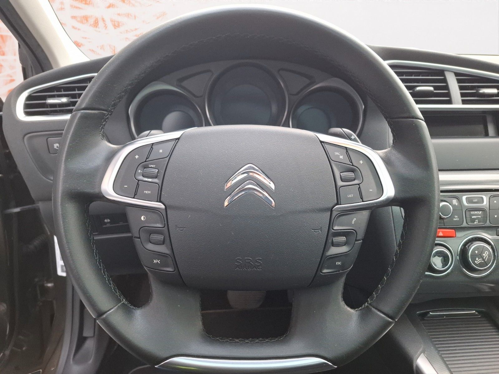 Fahrzeugabbildung Citroën C4 Lim. Exclusive ! Massagesitze ! Panoramadach
