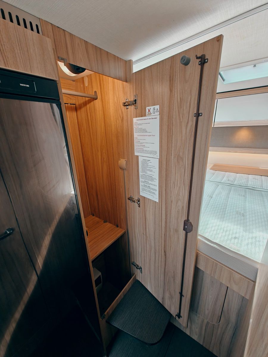 Fahrzeugabbildung HYMER / ERIBA / HYMERCAR ML - T 560 4x4 ALLRAD - AUS 1. HAND!