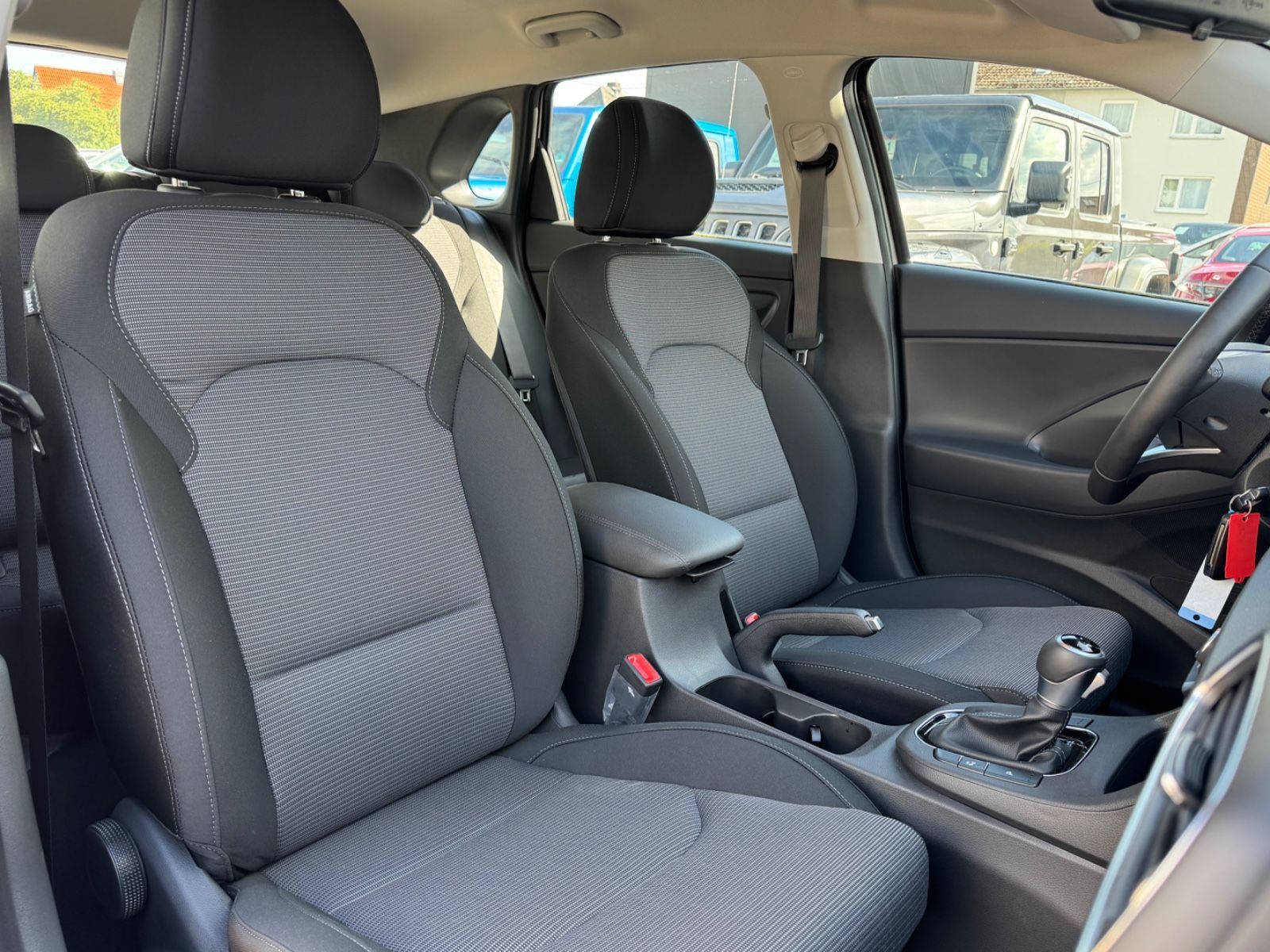 Fahrzeugabbildung Hyundai i30 Select Mild-Hybrid/PDC/DAB/SHZ/KLIMA/TEMPOMA