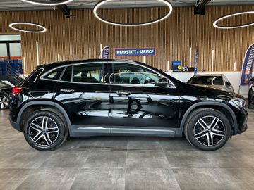 Mercedes-Benz GLA 220 d 4Matic *LED*AHK*Keyless*