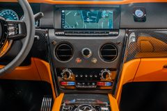 Cullinan BLACK BADGE 2023 GREY/ORANGE STARLIGHT