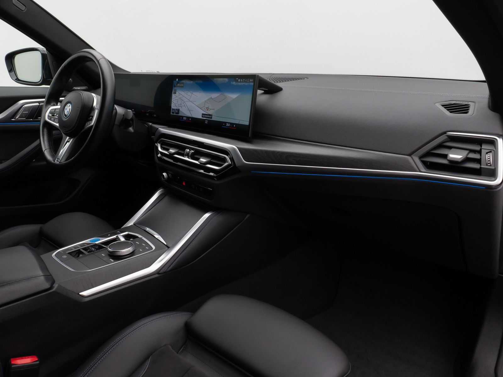 Fahrzeugabbildung BMW i4 eD40 M Sport Kamera DAB H/K Komfort 18Zoll
