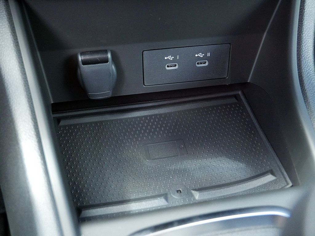 Fahrzeugabbildung Renault Captur Techno TCe 140 Mild Hybrid