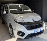 Fiat Qubo 1.3 MJT 80 CV Trekking - silberne Fiat Qubo