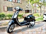 Piaggio Vespa Primavera 