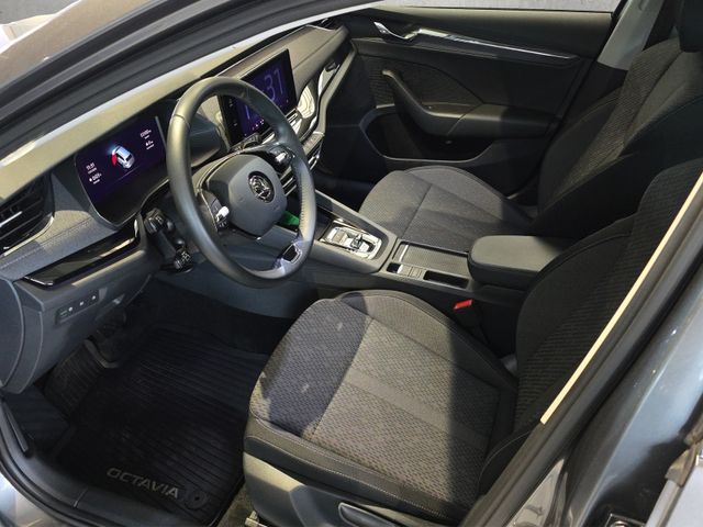 Octavia Combi Selection Plus 1.5 TSI DSG*NAV*