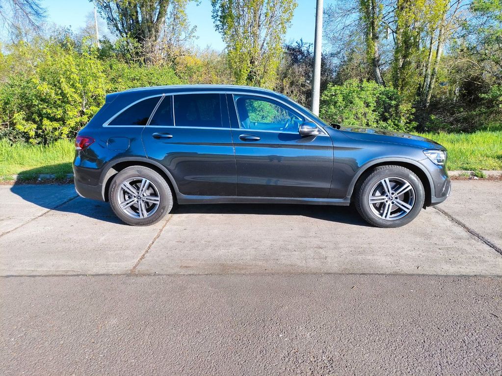 Image of Mercedes-Benz GLC 200