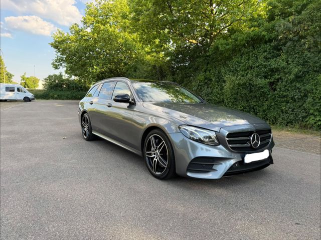 MERCEDES-BENZ E 400 4MATIC T Autom. AMG Line