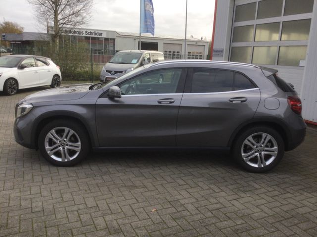 Mercedes-Benz GLA -Klasse GLA 220 CDI / d 4Matic AHK + Navi. !