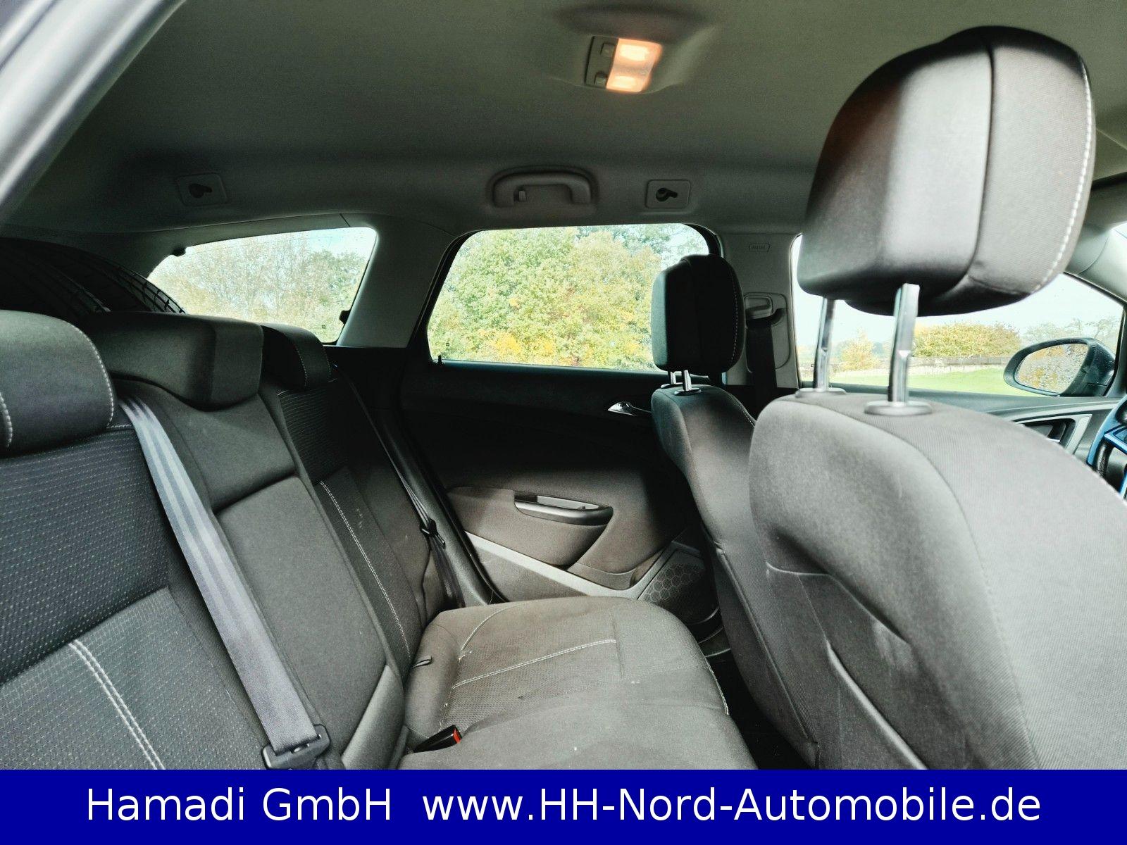 Opel Astra 2015 — photo 11