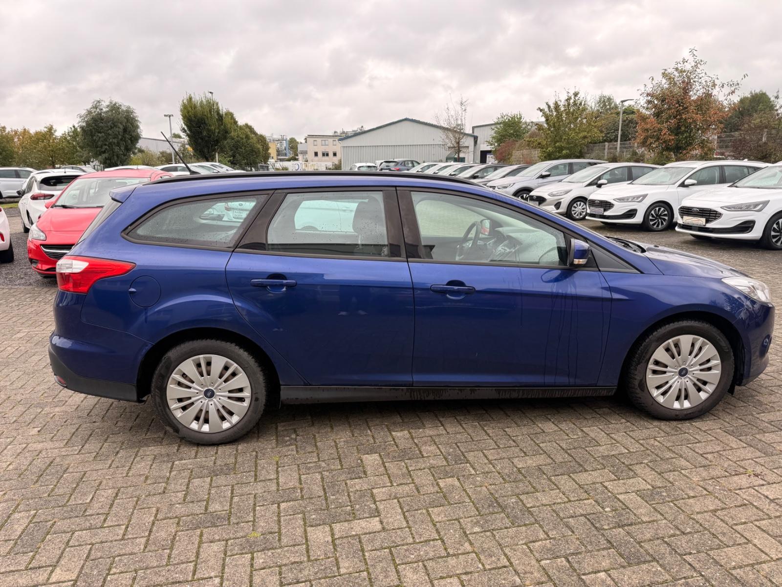 Ford Focus 2013 — photo 8