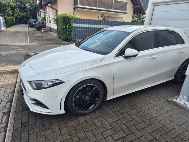 MERCEDES-BENZ A 200 d DCT -
