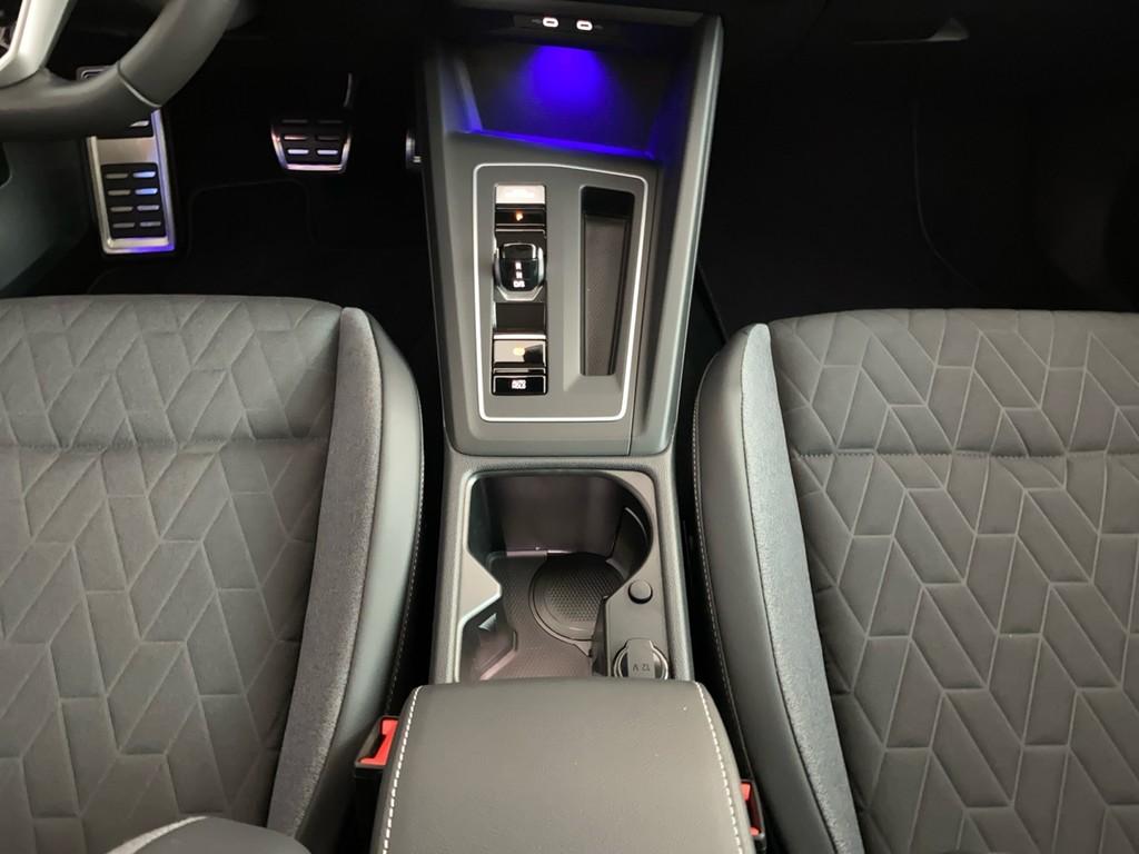 Volkswagen Golf 8 1.5 eTSI DSG Energy AHK+NAVI+SHZ+KAMERA+C, миниатюра 13