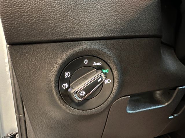 Skoda Karoq Style 4x4 *AHK*LED*Klima*SHZ*Navi*Kamera*