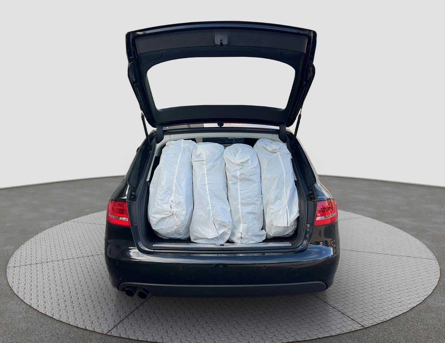 Audi A4 2009 — photo 23