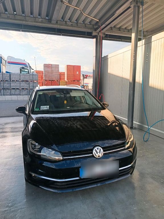 Image of Volkswagen Golf