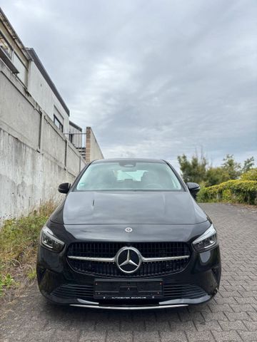MERCEDES-BENZ B 180 Hybrid  nur 13.700 km  Sitzmemory