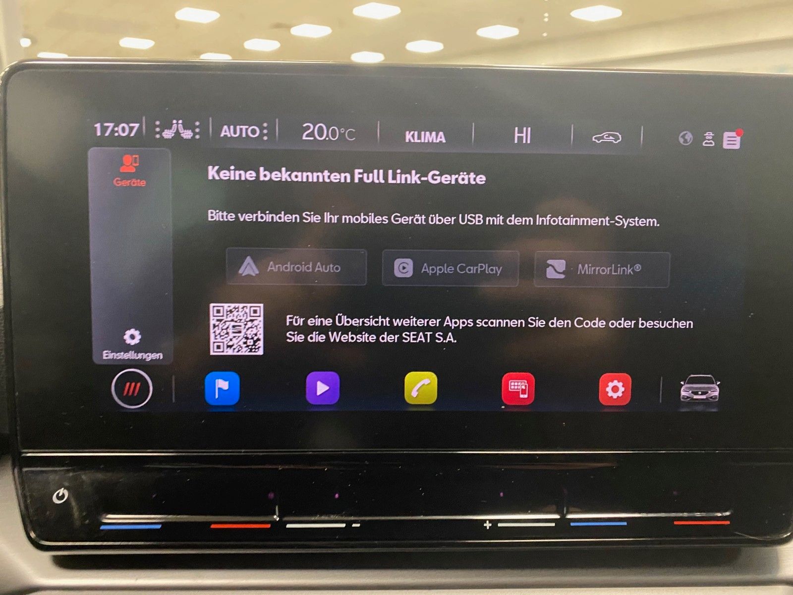 Fahrzeugabbildung SEAT Leon 1.5 TSI FR Sportstourer+ACC+AHK+KAMERA+ST+