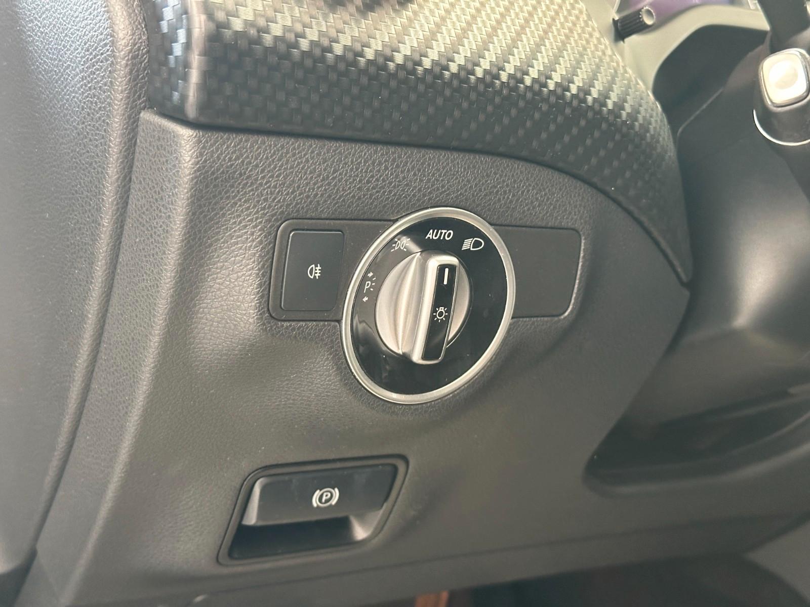 Mercedes-Benz A 250 4MATIC DCT Comand*Bi-Xenon*Leder*
