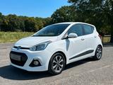Hyundai i10 1.2 YES! Klimaauto. Sitzheizung Tempomat - Hyundai Gebrauchtwagen in Krefeld