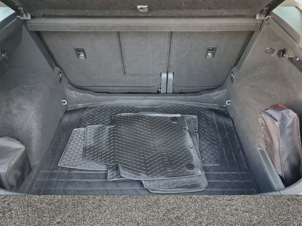 Fahrzeugabbildung Volkswagen Tiguan 1.4 TSI 4M Highline AHZV,Navi,LED,ACC,SH