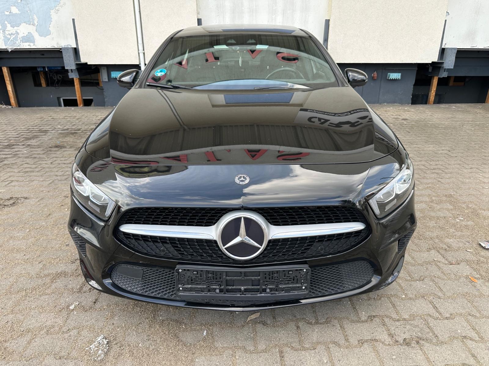 Mercedes-Benz A 180d