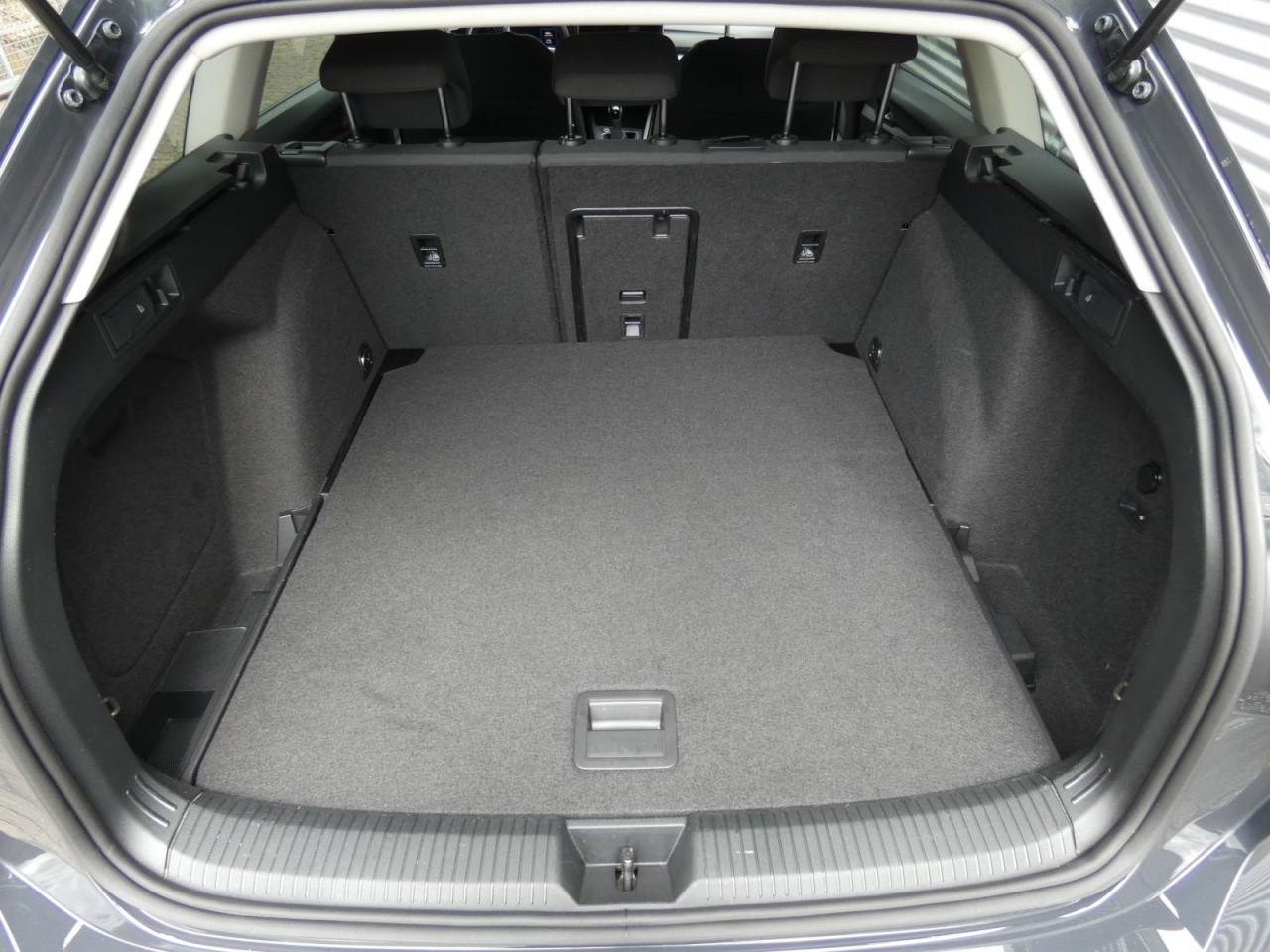 Volkswagen Golf VIII Variant 2.0 TDI Life LED AHK PDC ACC L, миниатюра 8