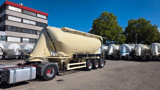 Alt producător Spitzer 34m³ Zementsilo · Tara 4335Kg · German!