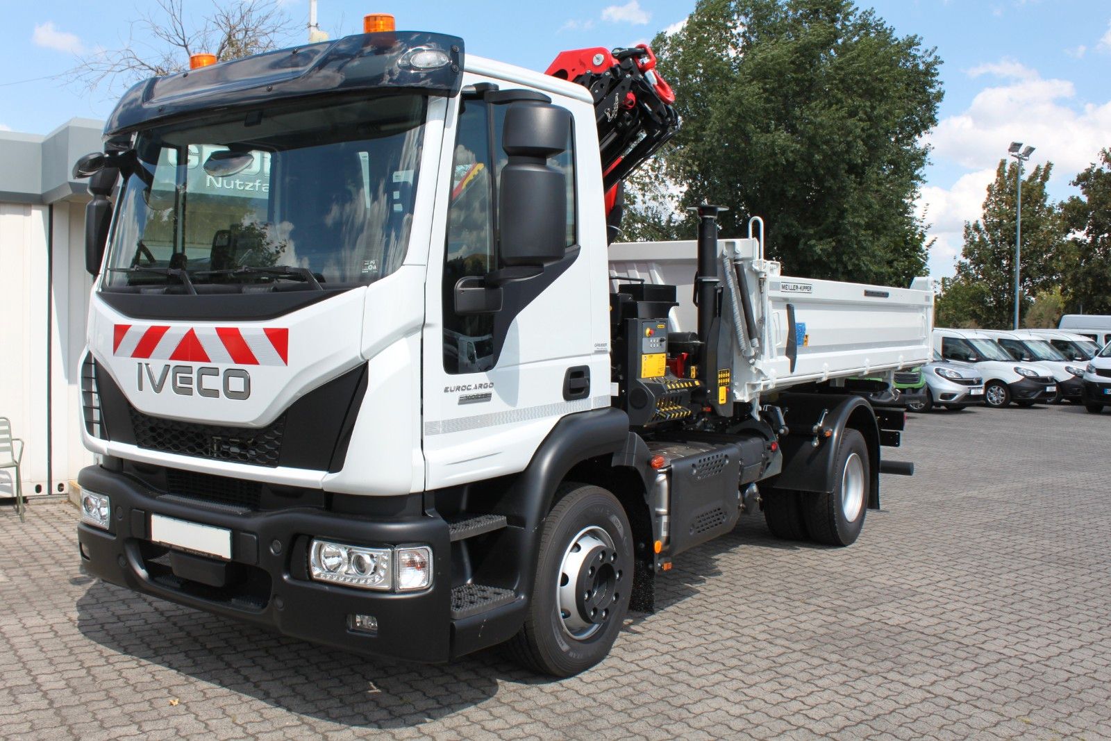 Fahrzeugabbildung Iveco Iveco EuroCargo ML140E28 Kran Kipper
