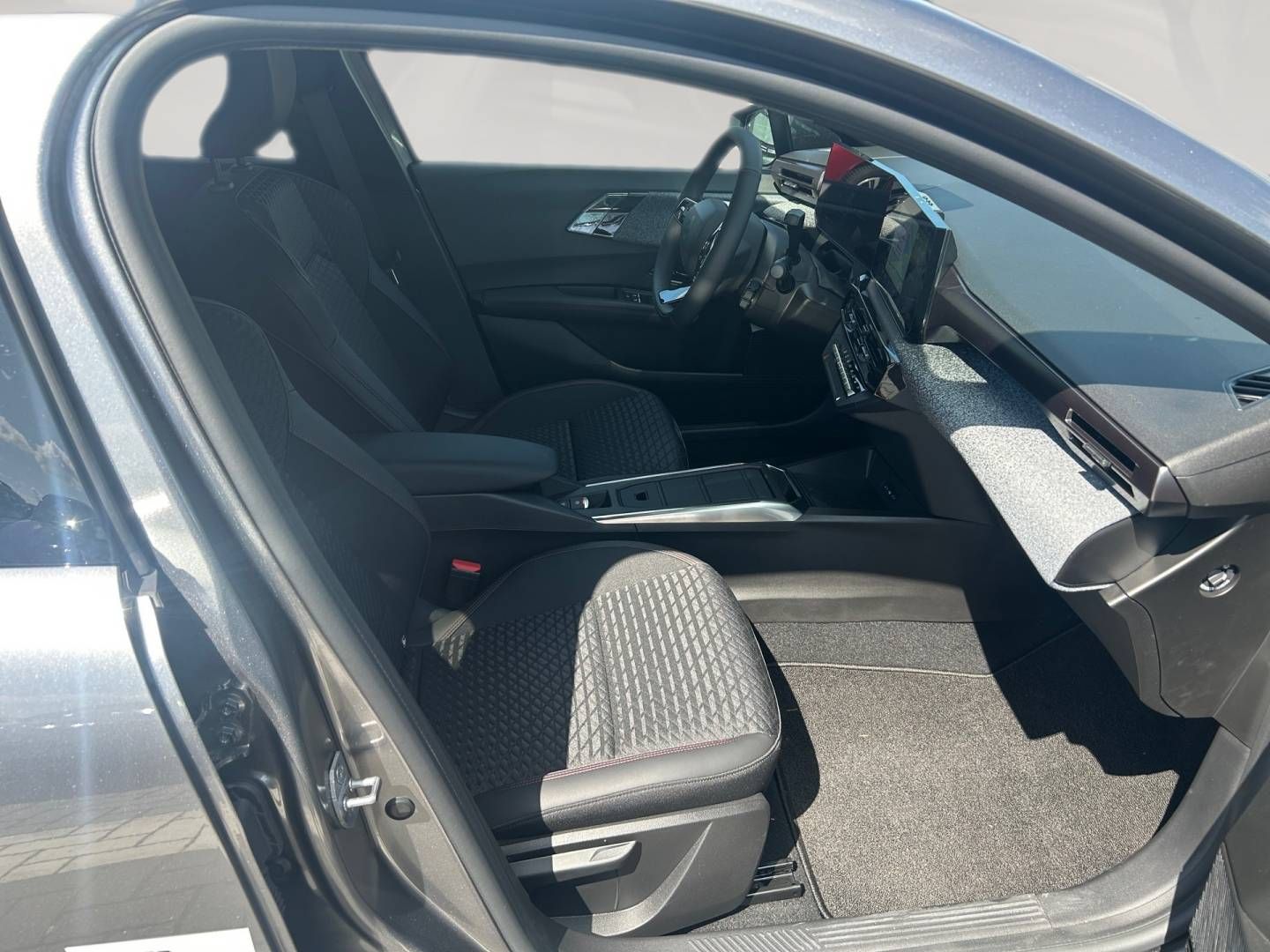 Fahrzeugabbildung Renault CLIO Techno Full Hybrid E-Tech 160