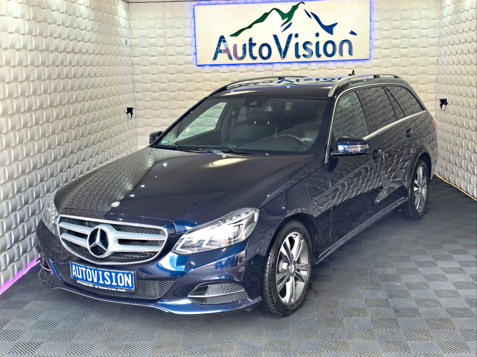 Mercedes E 200 - 1