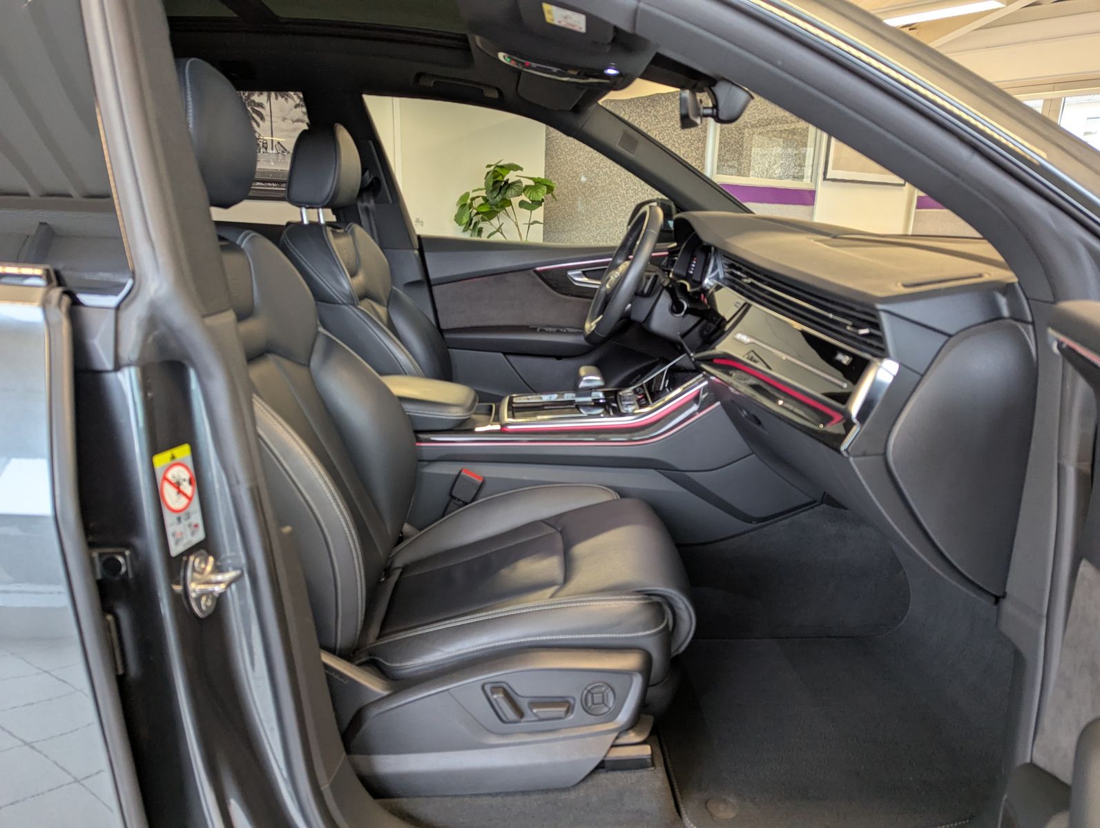 AUDI Q8 50 TDI qu. 3x S-Line HUD Matrix Pano ACC AHK - Image 15