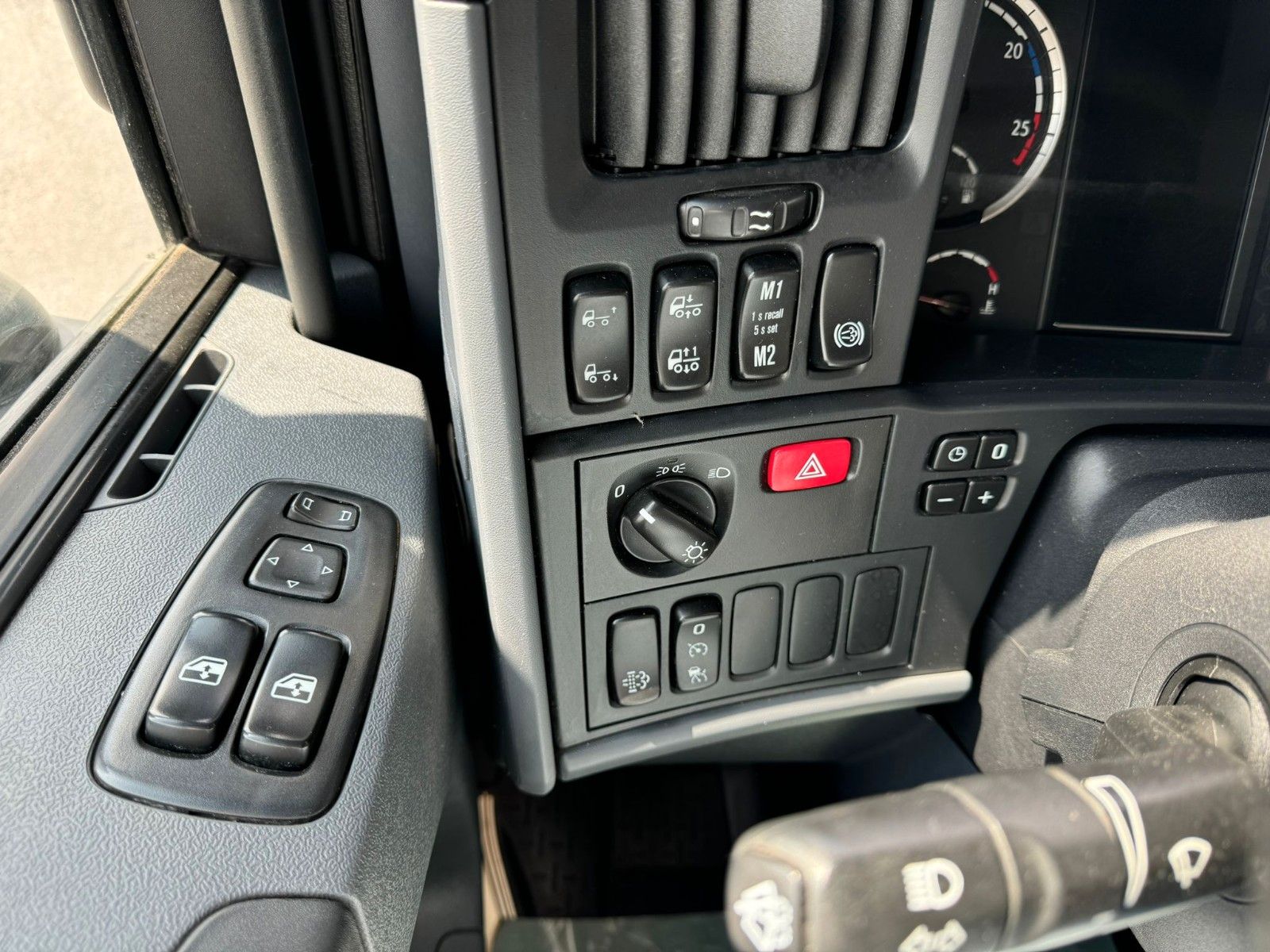 Fahrzeugabbildung Scania R 450 Sattelzugmaschine 4x2