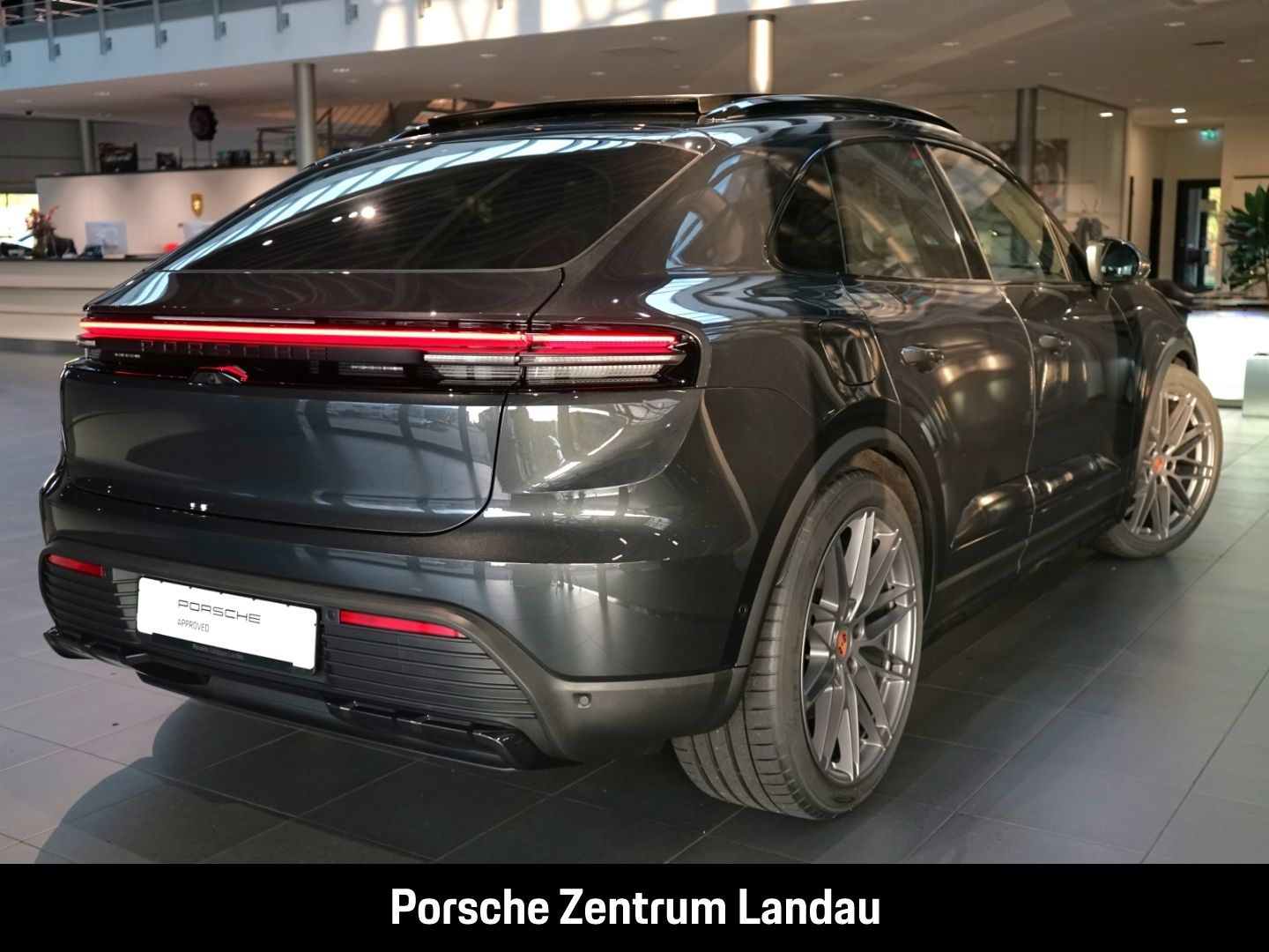 Porsche Macan - Bild 2