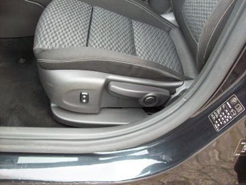 Bild 11 Opel Astra K Lim. 1.4T Dynamic PDC+Kam SHZ LHZ Navi