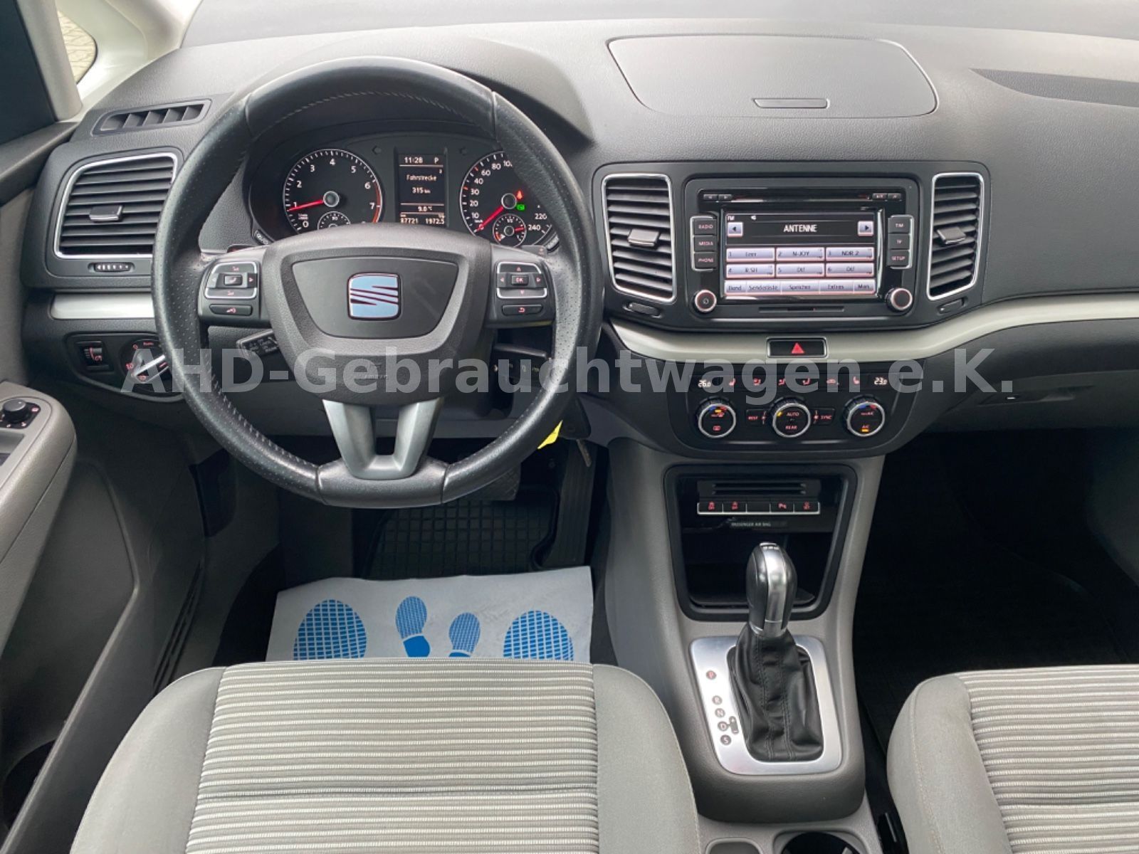 Fahrzeugabbildung SEAT Alhambra Style Viva 1.4 TSI Bi-Xenon Kamera PDC