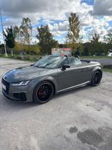 Audi TTS TFSI S tronic quattro Roadster -