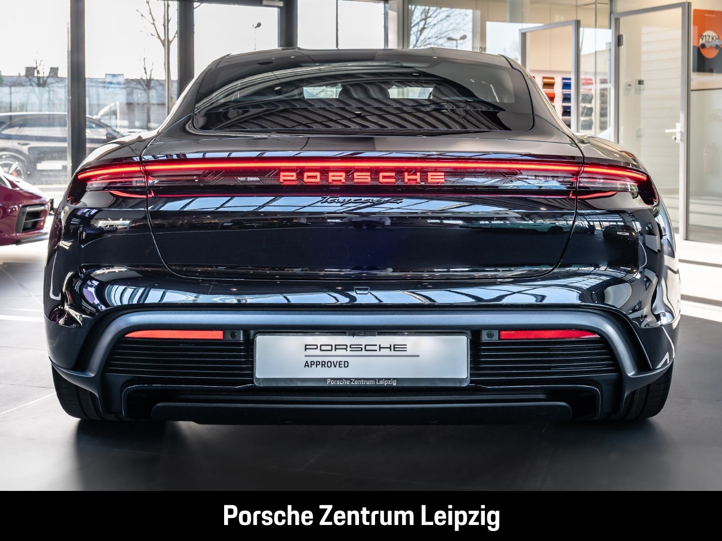 Porsche Taycan 4 Black Edition Massage HD HA-Lenkung HUD foto 5