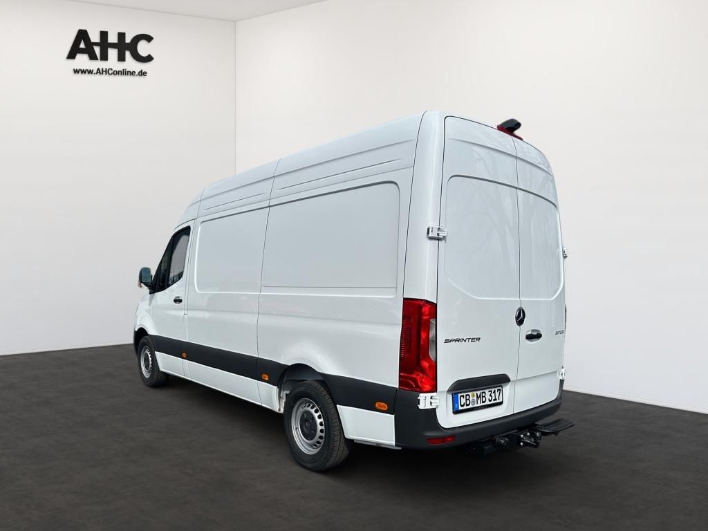 Fahrzeugabbildung Mercedes-Benz Sprinter 317 CDI Kasten PRO L2H2 AHK LED AUT KAM