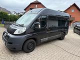 Peugeot Boxer 2.2 HDI Camper Umbau Solar TV - schwarze Peugeot Boxer