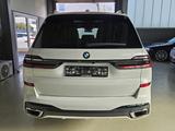 BMW X7 xDrive 40 d M Sport 7-Sitzer+AHK+Standhzng.+ - weiße BMW X7